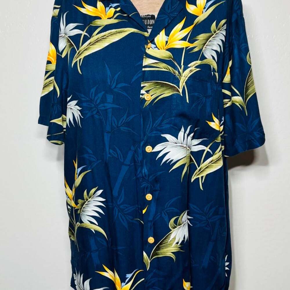 Paradise Found Men's Multi Shirt